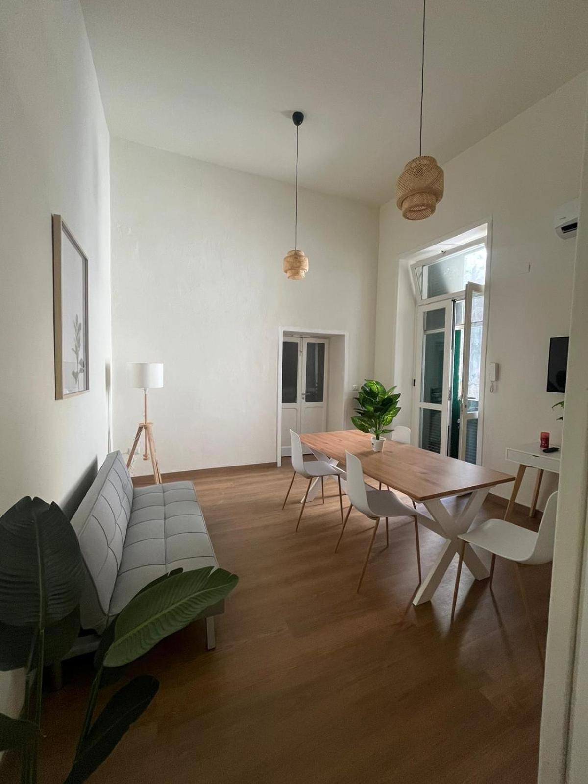 Cozy Historical Flat Napoli Apartment Exterior photo